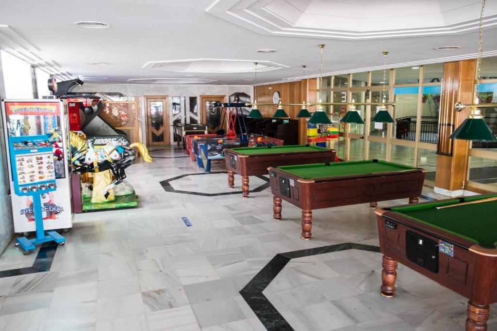 Kingfisher Apartments Benal Beach 贝纳尔马德纳 外观 照片